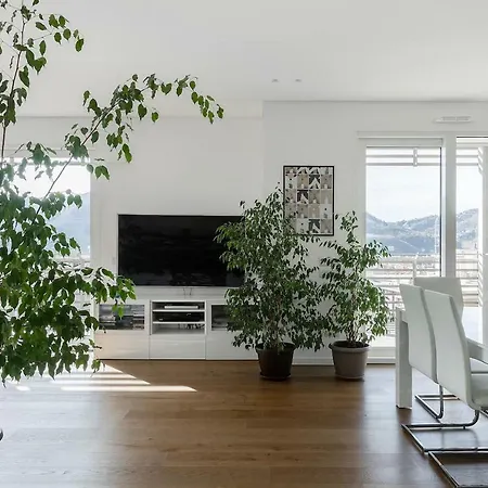 Апартаменты Luxury Lake View & *